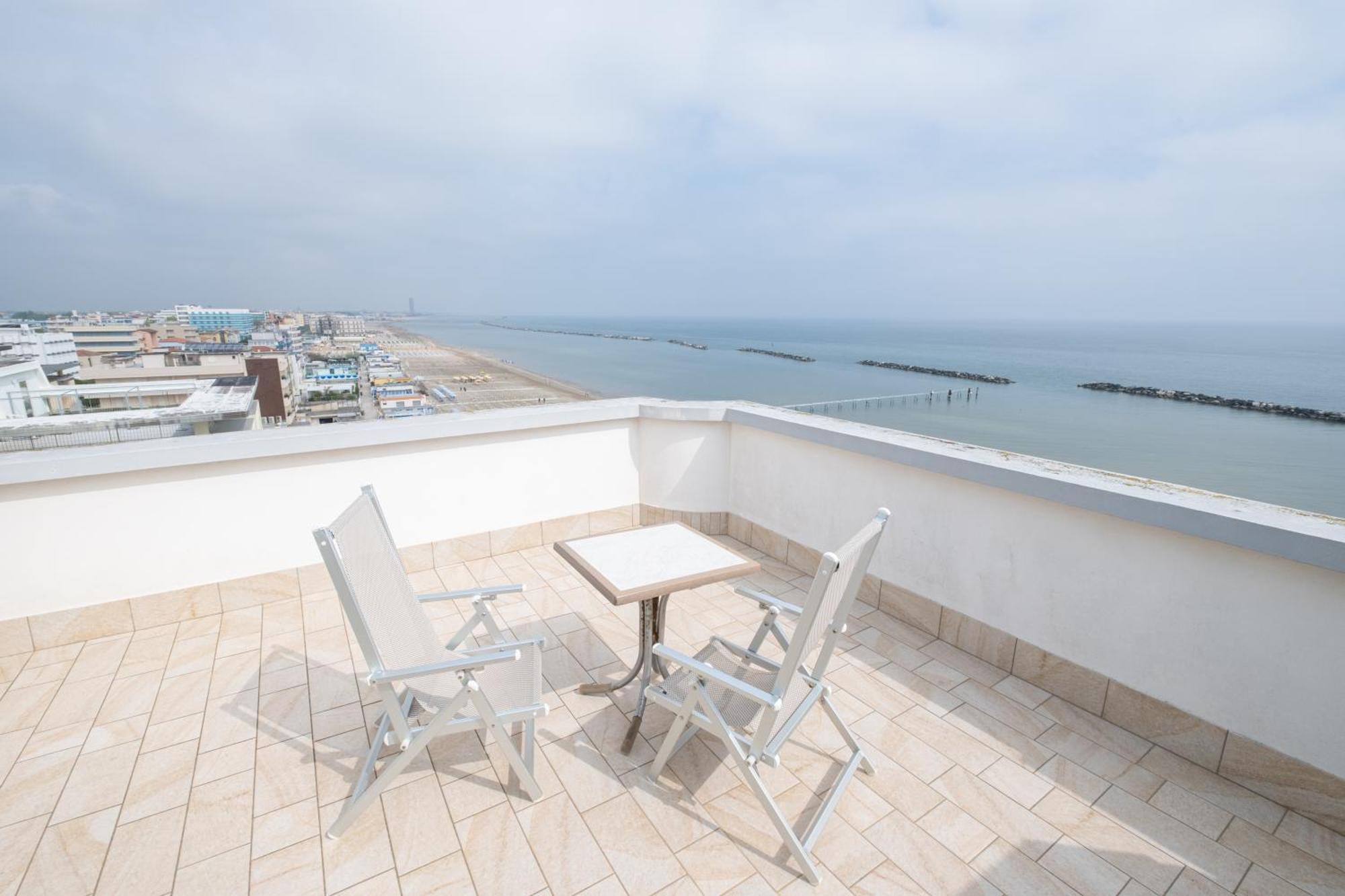 Hotel Capitol Gatteo a Mare Εξωτερικό φωτογραφία