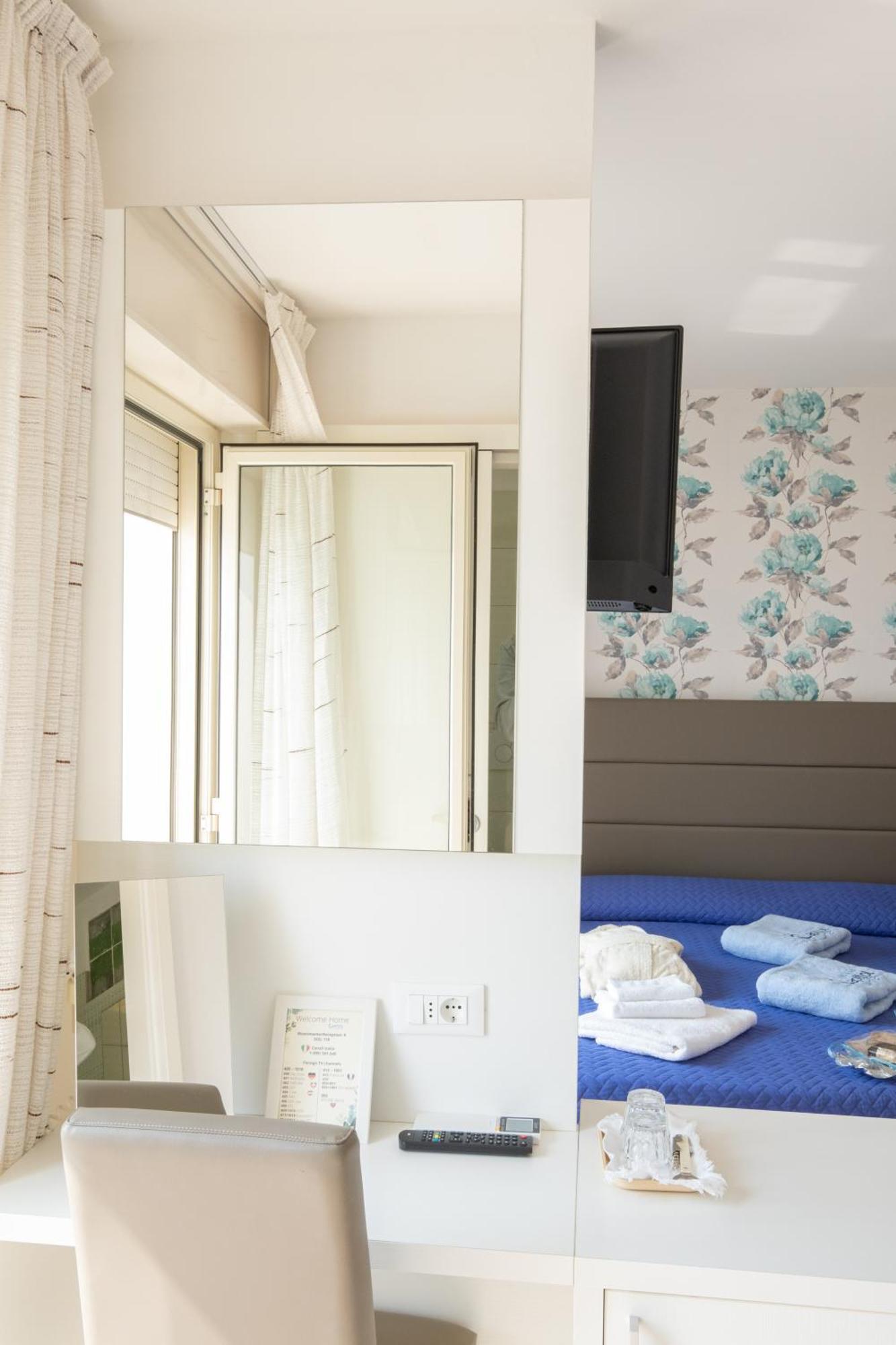 Hotel Capitol Gatteo a Mare Εξωτερικό φωτογραφία