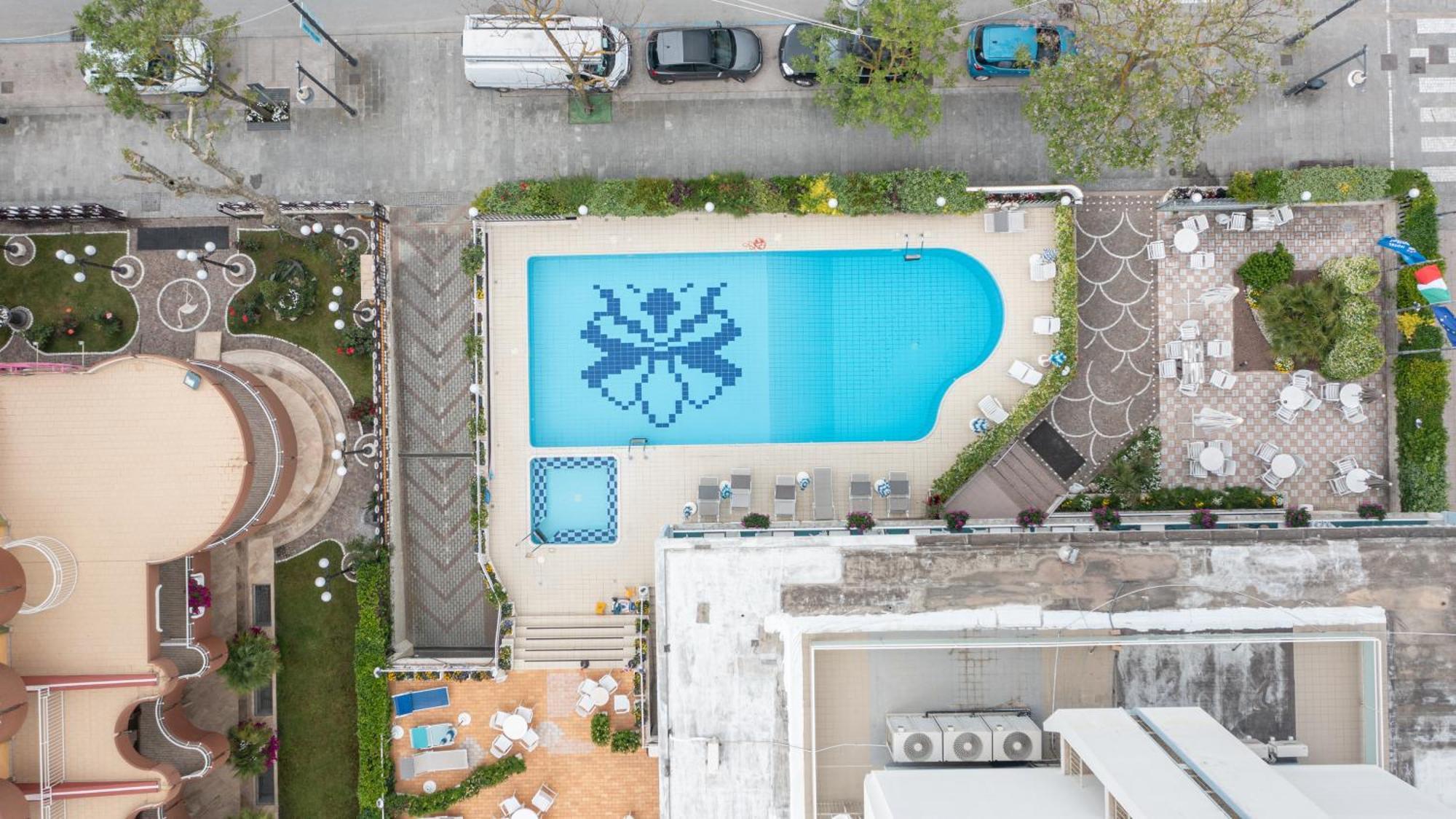 Hotel Capitol Gatteo a Mare Εξωτερικό φωτογραφία